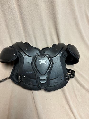 Medium Youth Xenith Fly Shoulder Pads (Used)