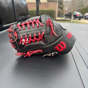2024 Wilson A2000 LH Pitcher's Baseball Glove 12" (Used)