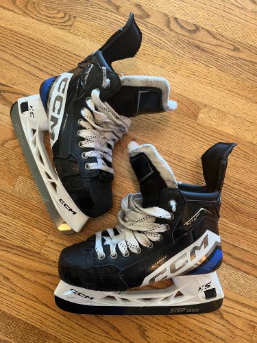 CCM JetSpeed FT6 Pro Hockey Skates Pro Stock Size 5 (Used)