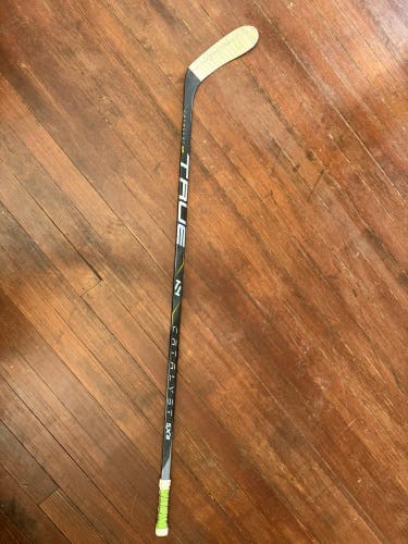 Senior True Catalyst 5X3 Right Handed Hockey Stick T28 85 Flex (Used)