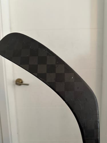 Senior Bauer Proto-R Right Handed Hockey Stick P92 77 Flex (Used)