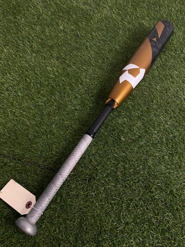 2022 DeMarini Zoa Composite Bat USSSA Certified (-10) Composite 18 oz 28" (Used)