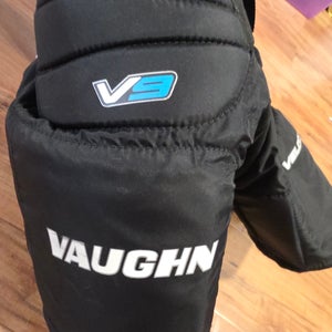 Junior Vaughn Velocity V9 Goalie Pants S/M (Used)