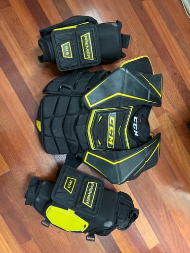 Medium CCM Premier Goalie Chest Protector (Used)