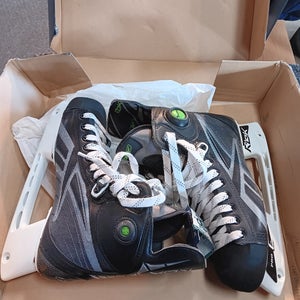 Reebok 9K Pump Hockey Skates Regular Width 7 (New) (no blades)