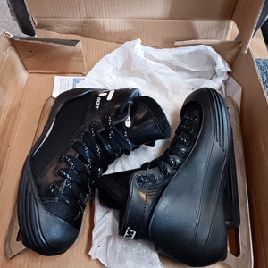 CCM Tacks 452 goal Hockey Skates Regular Width Size 3 (New)