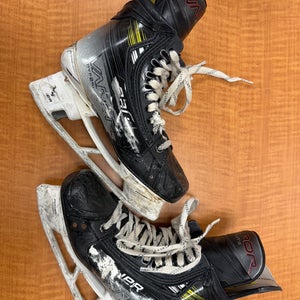 Bauer Vapor Hyperlite 2 Hockey Skates Regular Width Size 6.5 (Used)
