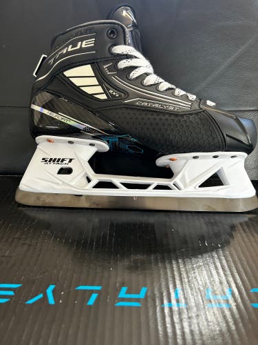 2024 True Catalyst 9X4 Hockey Goalie Skates 7 W (New)
