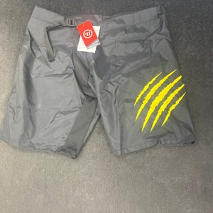 2026 Boston Bruins stadium series pant shell senior medium brand new. Warrior alpha