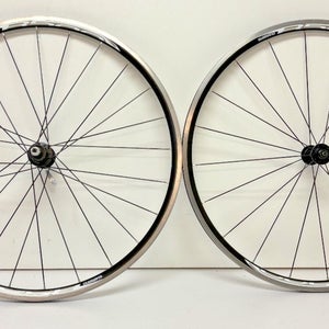 Shimano WH-R500 24/20-Bladed Spoke Black Aluminum 622x15/700C Wheelset CLEAN