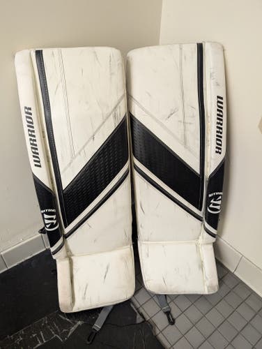 33" 2024 Warrior Ritual G6 E+ Goalie Leg Pads (Used)