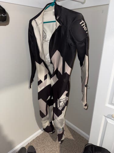 Large SYNC team suit