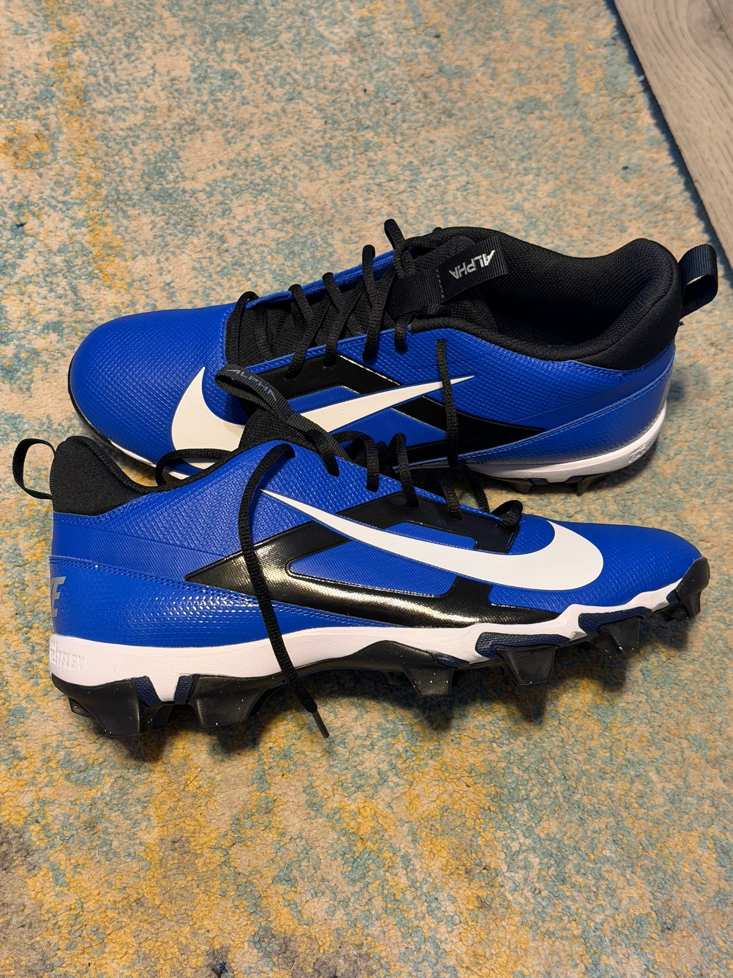 football cleats mens size 13