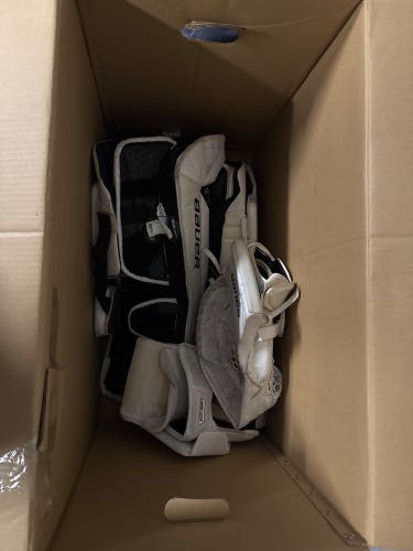 29" Bauer Goalie Leg Pads (Used)