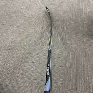 Senior Bauer Vapor Hyperlite 2 Right Handed Hockey Stick P28 87 Flex (New)