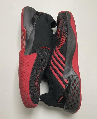Size 11.5 - Mens KSWISS Aero Knit - Black/Red