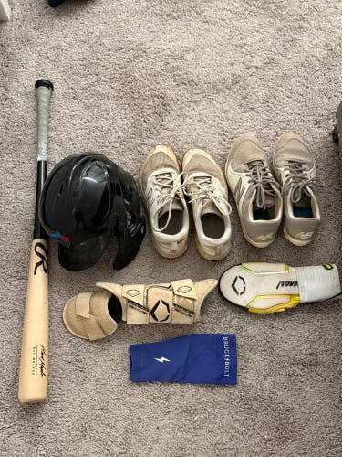 Bundled items New Balance (Used)