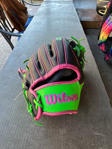 2025 Infield RH Wilson A2000 Baseball Glove 11.5" (Used)