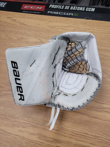 Bauer Supreme 2S Pro Regular Glove Pro Stock (Used)
