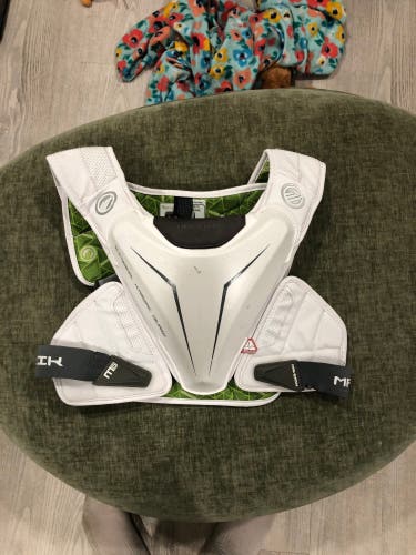 Maverik M5 shoulder pads large