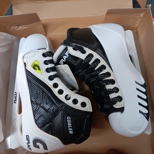 Graf 550 Supra Goaler Hockey Skates Regular Width Size 3.5 (New)