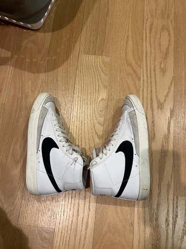 White Size M 8.0 (W 9.0) Nike Blazer Mid Shoes (Used)