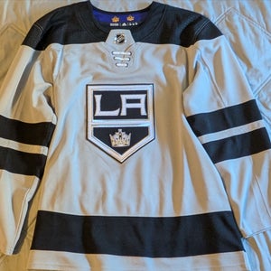 Gray LA Kings Alternate Size 50 Men's Adidas Jersey (Used)