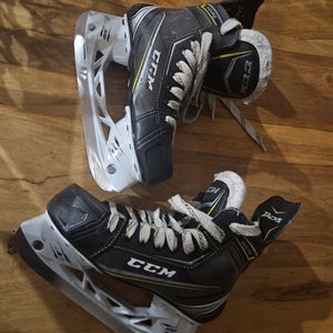 CCM Tacks 9070 Hockey Skates Regular Width Size 5 (Used)