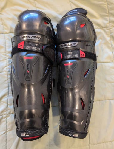 Intermediate Bauer Vapor 3X Pro 14" Shin Pads (Used)