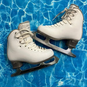 Jackson Ultima Debut Figure Skates Junior 3.5 (Used)