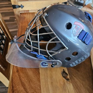 Senior Medium Goalie Mask (Used)