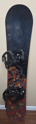 Burton KING Snowboard 158cm With Burton custom skull Bindings
