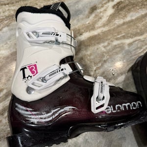 Used Womens T3 Salomon Ski Boots Mondo 23 & 23.5