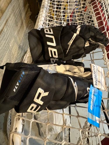 Bauer Vapor Flylite Gloves 15" (New)