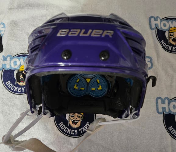 Large Bauer Re-Akt 150 Helmet (Used)