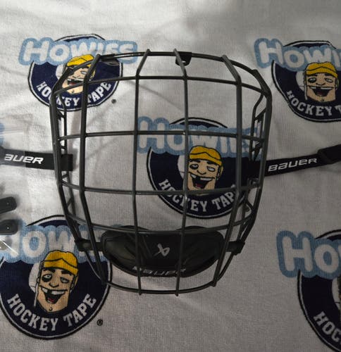 Large Bauer True Vision titanium ultra lightFull Cage (Used)