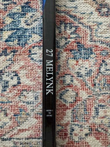 Senior Bauer Nexus Sync Right Handed Hockey Stick P28 70 Flex (New)