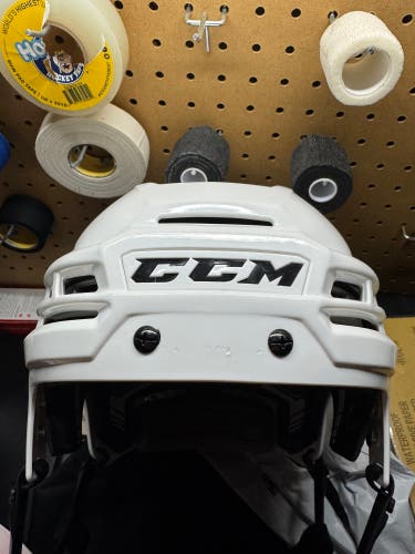 Large CCM Tacks 910 Helmet  (Used)
