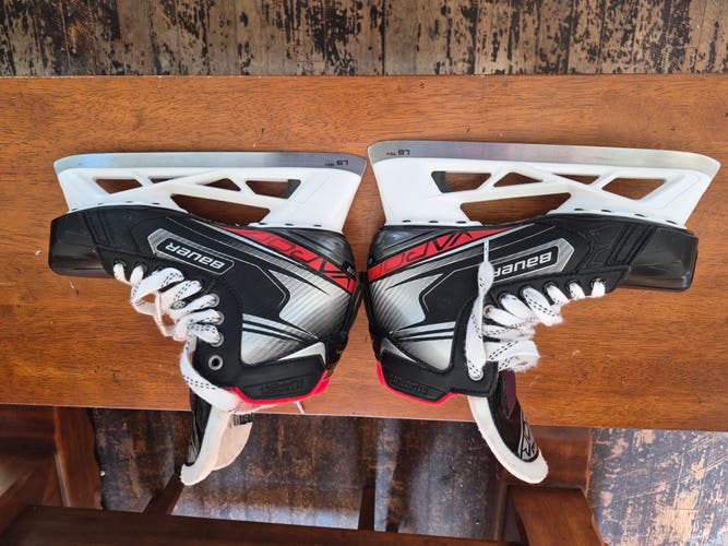 2022 Bauer Vapor X2.7 Hockey Goalie Skates Regular Width 7.5 (Used)