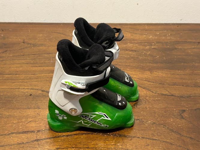 Nordica Team 1 Kids Downhill Ski Boots - Size 10.5 / Mondo 16.5