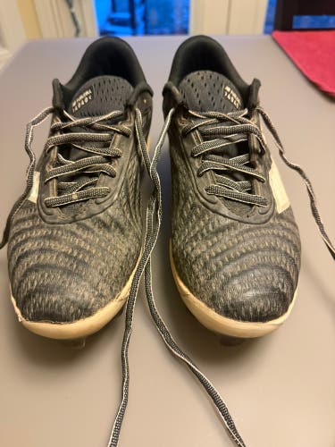 Black Men's Size M 7.5 (W 8.5) New Balance Molded Cleats (Used)