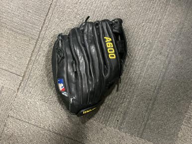 Used Wilson A600 BB/SB Glove RH Throw Black 11 3/4" 11614-S000228718