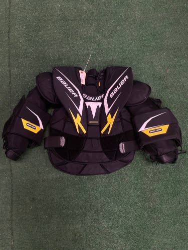 Junior Large Bauer Performance Goalie Chest Protector (Used)