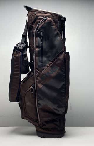 Ping Hoofer 14 Stand Bag Black 14-Way Divide Dual Strap Golf Bag