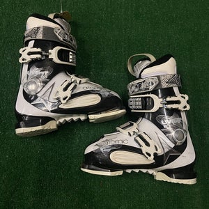 Mondo 24 & 24.5 Atomic Live Fit 60 Ski Boots (Used)
