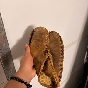 G174 RH Infield Baseball Glove 11" (Used)