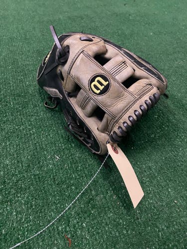 Wilson A3000 RH Infield Baseball Glove 11.5" (Used)