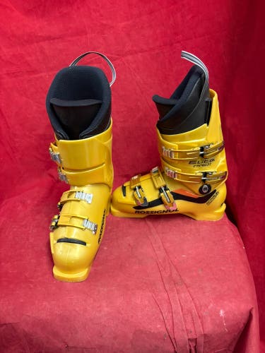 Ski Boots: Mondo 26 & 26.5 Rossignol Ski Boots (Used)