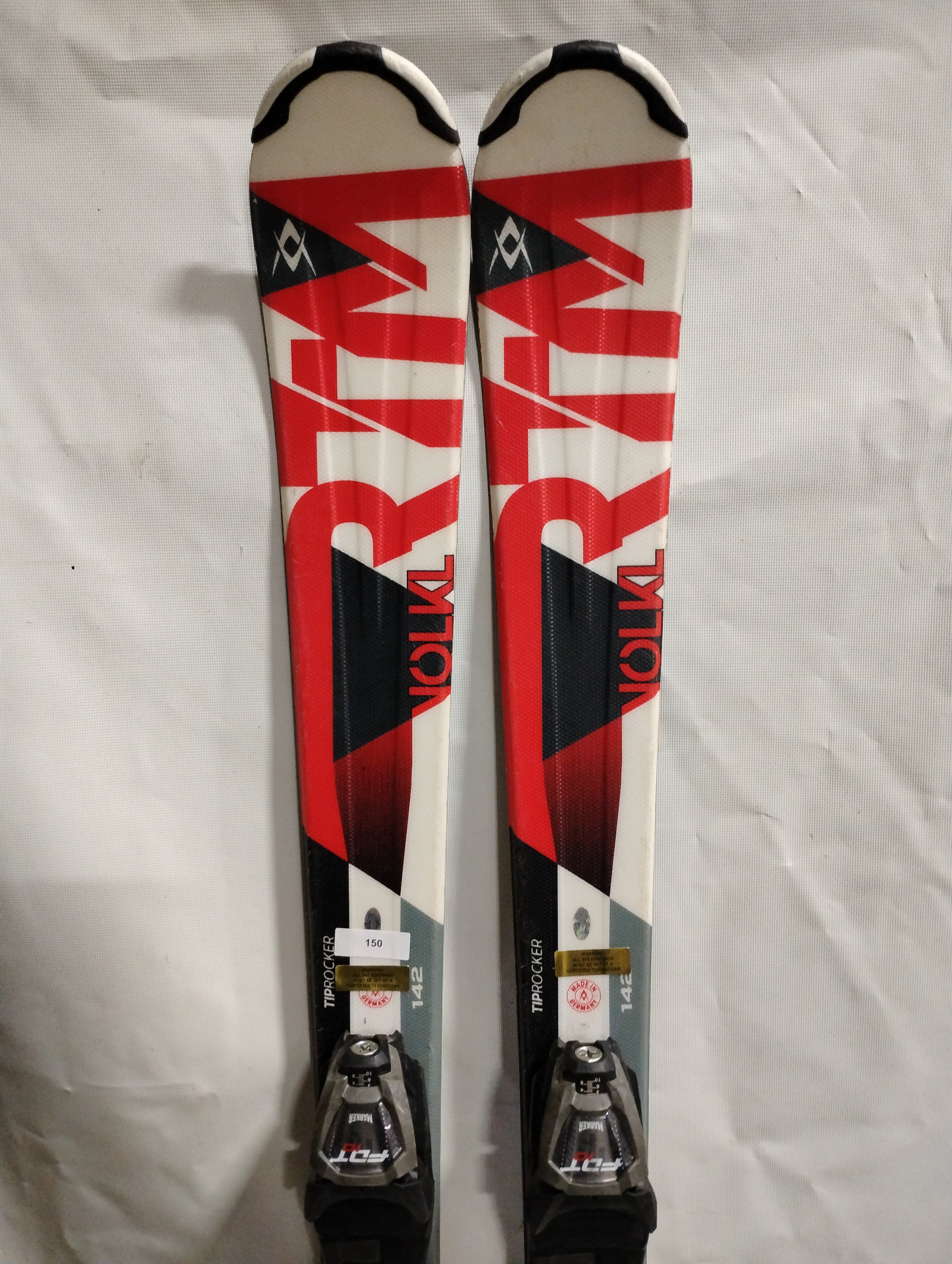 フォルクル　RTM7.4 142センチ 142 Volkl RTM 7.4 skis w/ GripWalk | SidelineSwap | Buy and Sell