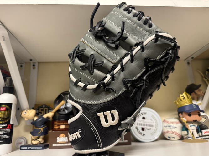 Wilson A2000 RH First Base Baseball Glove 12.5"